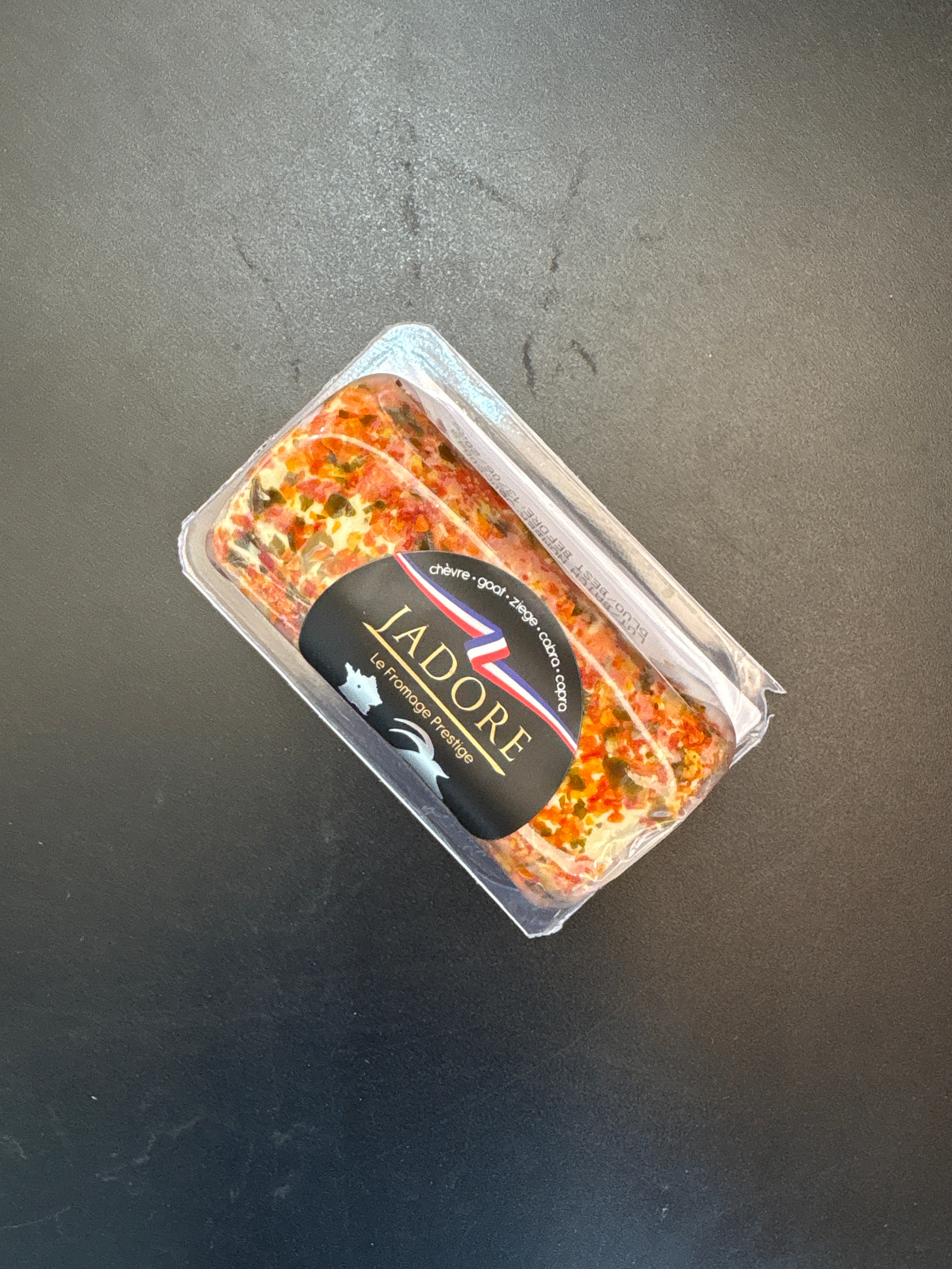 Bûchette chèvre tomate basilic
